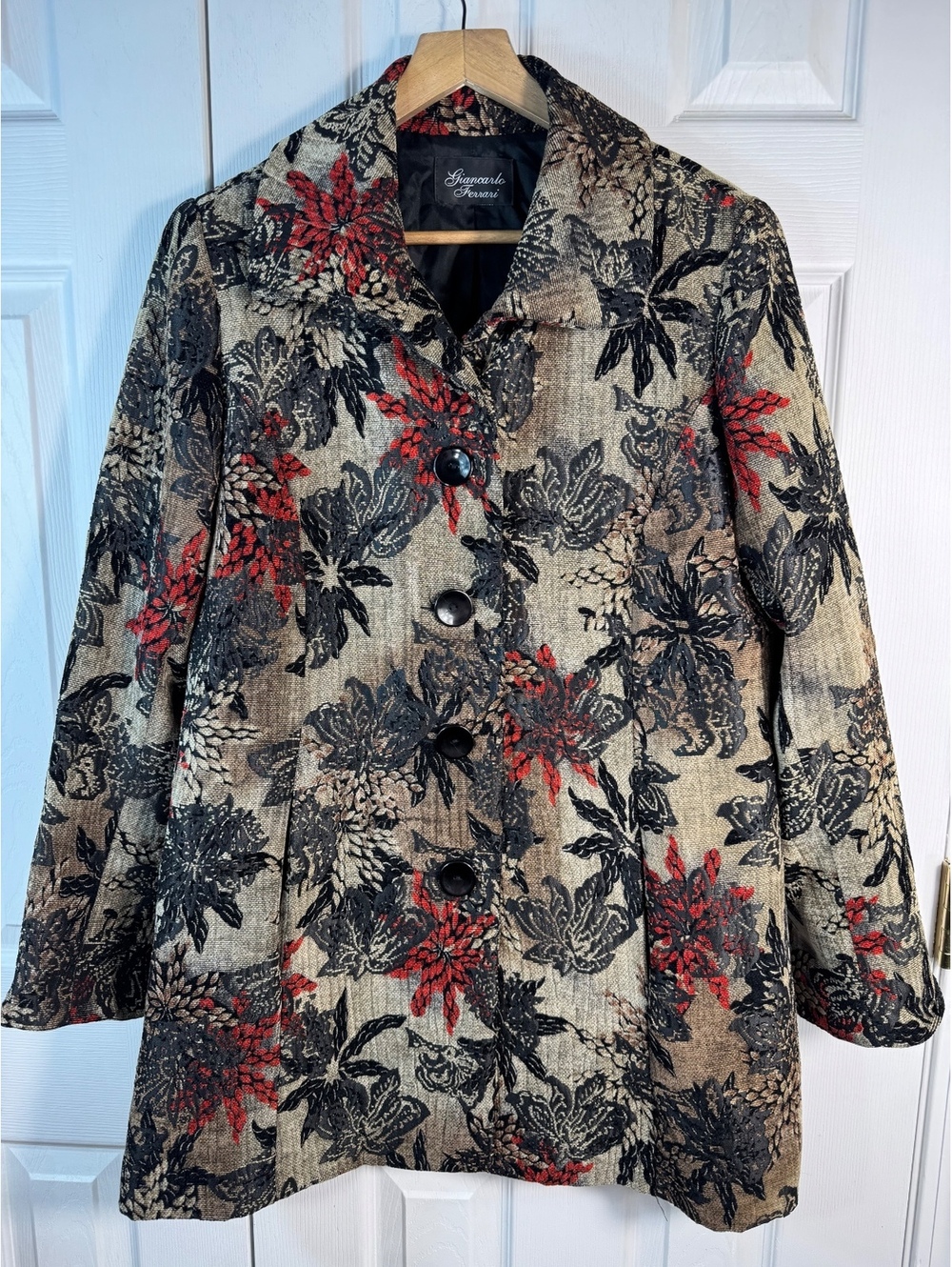 Giancarlo Ferrari Women's Floral Patterned Button-Up Coat Size 10